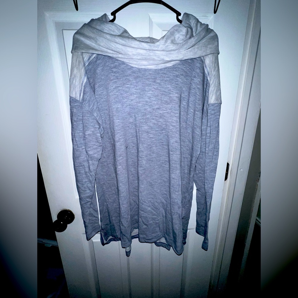 Columbia sportswear lightweight pull over. Size 1X. Light blue.